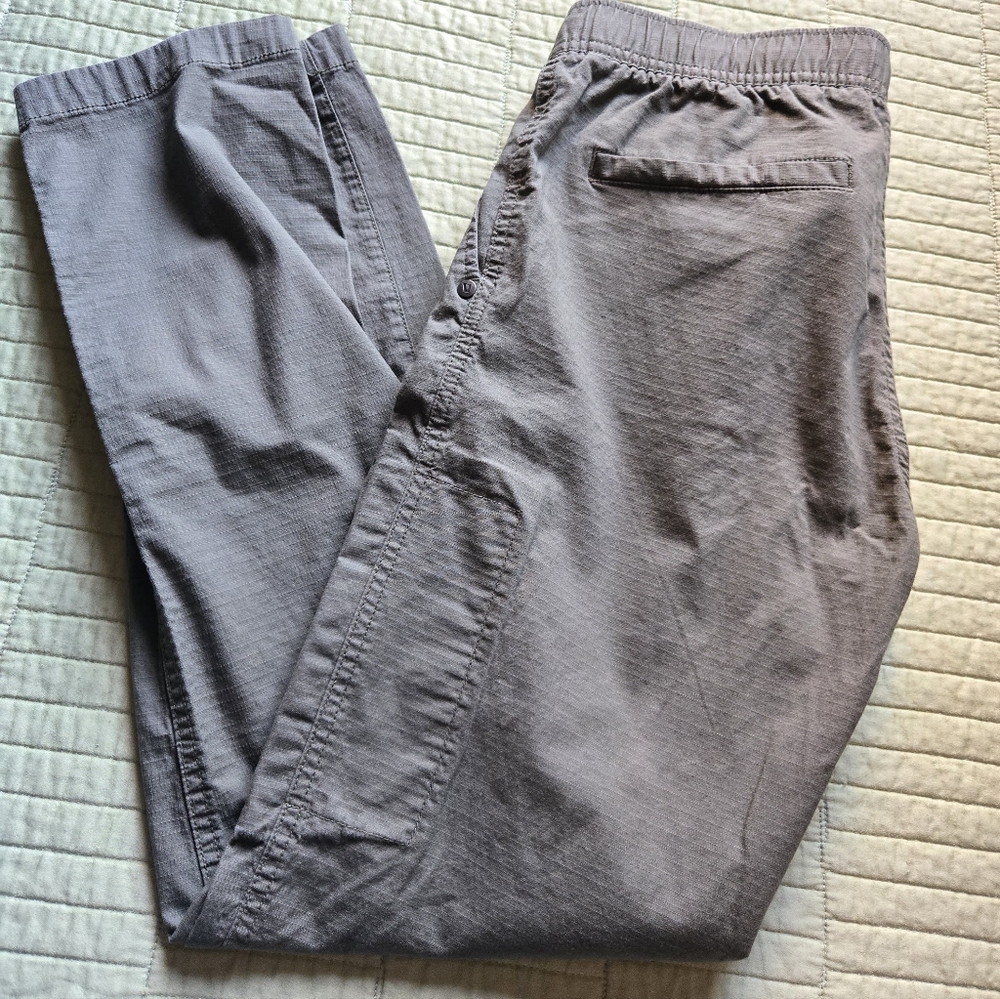 Vuori Womens Ripstop Pant Size Small Dark Grey Color